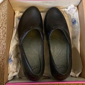 Dansko black Riki full grain clogs size 40
